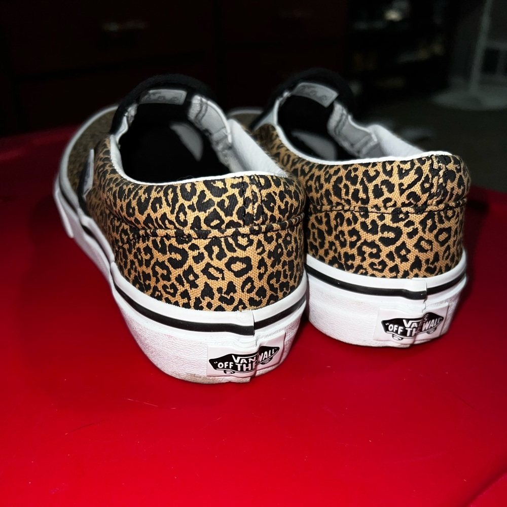 Vans - Picture 5 of 6